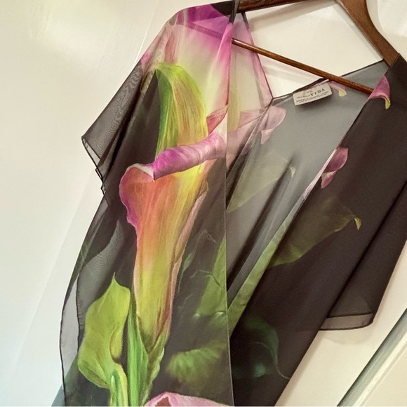 VIDA| Exquisite Sheer Wrap Shawl Open Cardigan w/Calla Lily Design on Black O/S - Picture 3 of 8